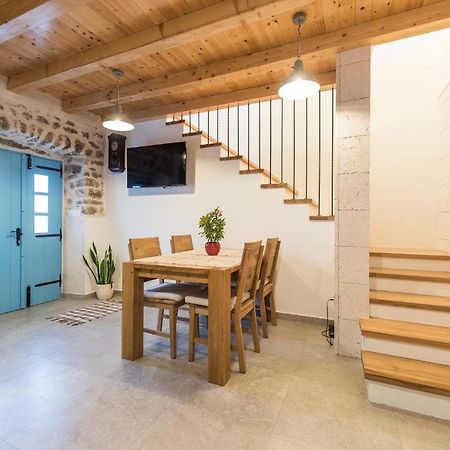 Holiday Home Lipa Nasa Nevidane Luaran gambar