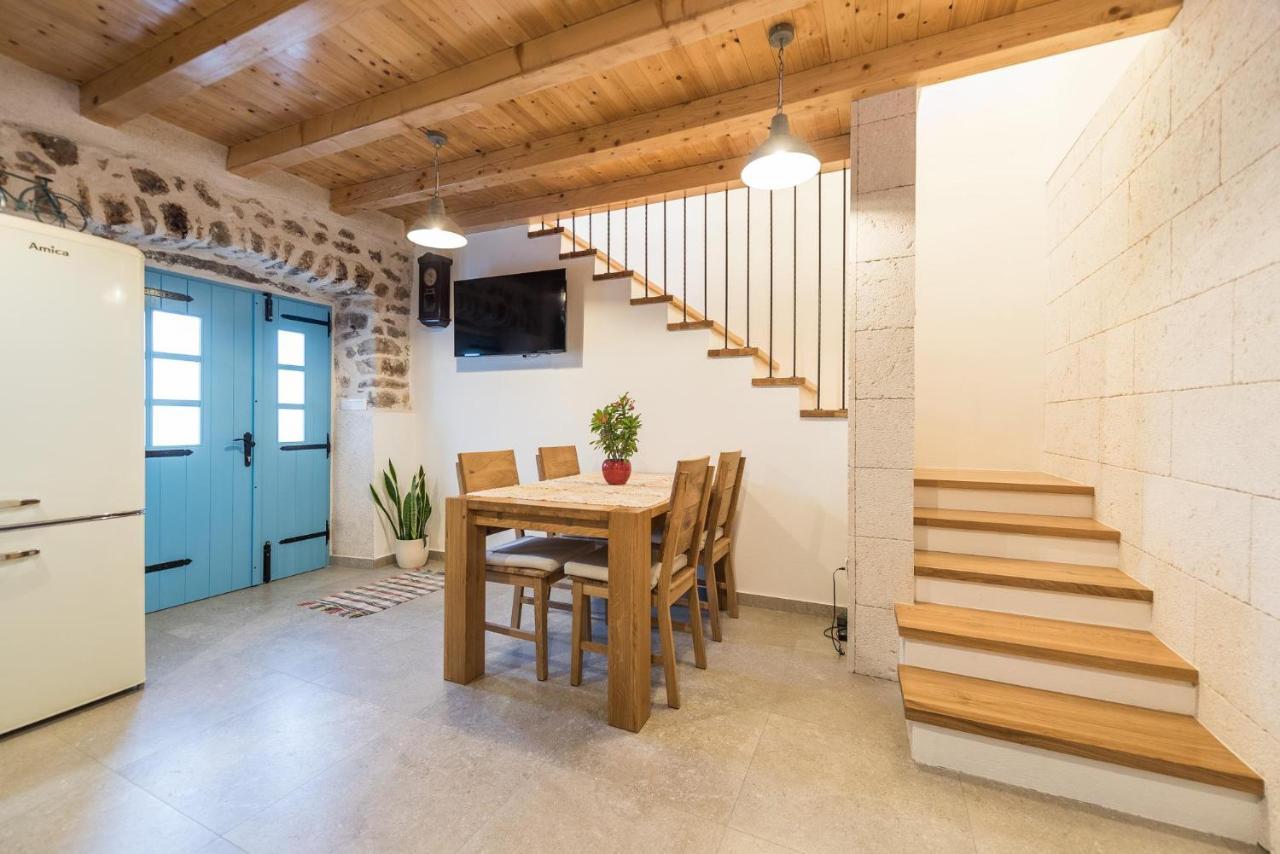 Holiday Home Lipa Nasa Nevidane Luaran gambar